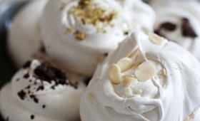 pic-thumb-recipes-choc-coated-meringues pic-thumb-recipes-choc-coated-meringues
